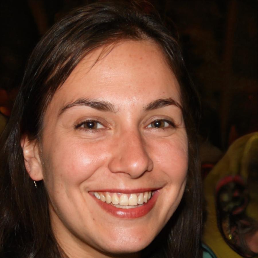 Hedda Lichtenfels, Branchenexpertin